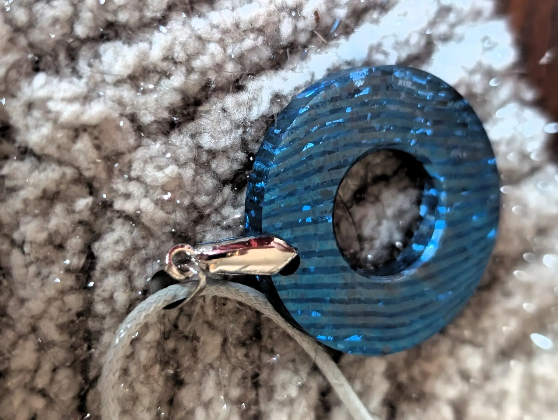 Crystal titanium damascus pendant blue